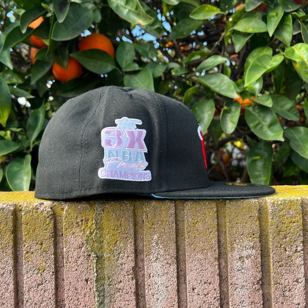 MIAMI HEAT FITTED HAT 7 3/4 FITTEDS NBA FINALS CHAMPIONS - Picture 2 of 3
